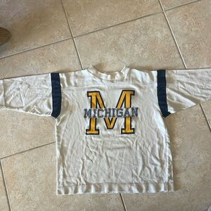 Vintage Michigan shirt💙💛